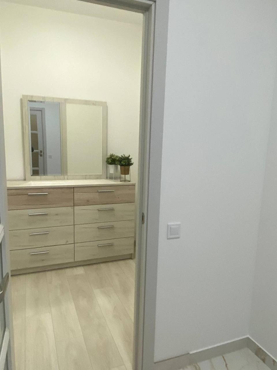 Atlant Luxury Big Family Five Apart On Golovna Поряд З Тц Депот Wi Fi 24 На 7 Чернивци Екстериор снимка